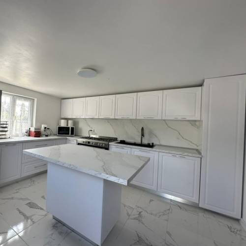 bucatarie bond romania alba moderna